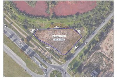 Teren Construcții intravilan de 4416 mp, în Vest