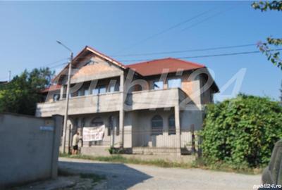 Casă cu 6 camere cu Teren 404 Mp în Ovidiu - 2