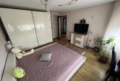 Casă individuală cu 4 camere cu Canalizare în Central - 4