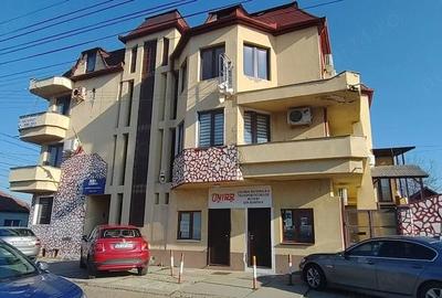 Spațiu comercial, de 781 mp, în Central - 4