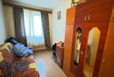 Apartament cu 3 camere decomandat în Noua - 7