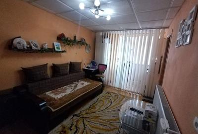 Garsonieră decomandată în Central - 7