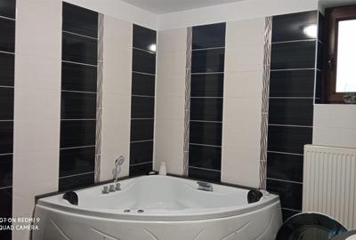 Apartament cu 3 camere decomandat în Central - 16