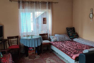 Casă cu 3 camere în Băile 1 Mai - 1