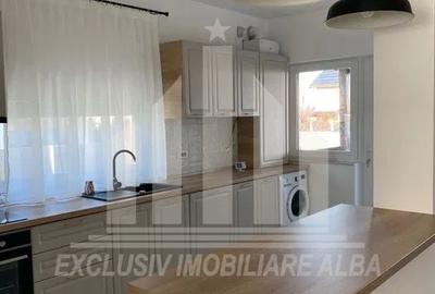 Duplex cu 4 camere cu Canalizare în Sud - 2
