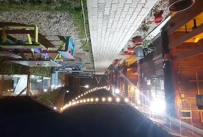 Spațiu comercial, de 800 mp, în Eșelnița - 2