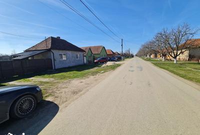 Casă cu 2 camere decomandat cu Teren 1230 Mp în Bocsig - 2