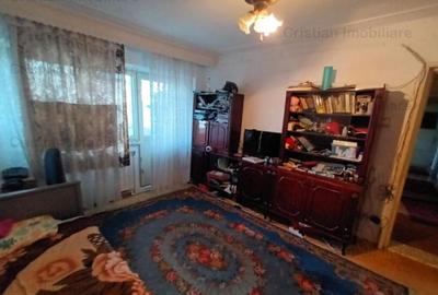 3 camere confort 1 Decomandat SPATIOS etaj 2 Piata Vidin - 2