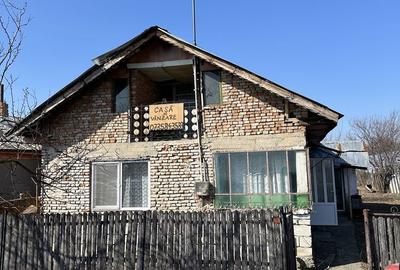 Casă cu 2 camere cu Teren 900 Mp în Brătășanca - 2