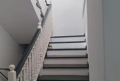 Casă cu 7 camere cu Teren 300 Mp în Alunișu - 6