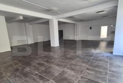 De vanzare spatiu comercial, 146 mp, 3 parcari, curte interi - 3