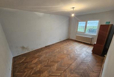 Apartament 3 camere decomandat zona Nicolina 2 Scoala Alecu Rossu - 5