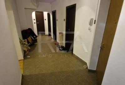 Apartament cu 3 camere la 16 minute pietonale de metroul Piata Muncii - 25
