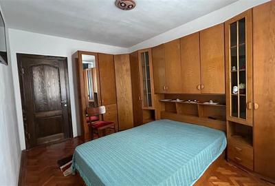 Apartament cu 3 camere decomandat, mobilat în Vlahuță - 1