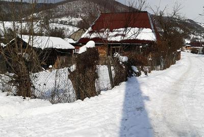 Casă cu Teren 1400 Mp în Strâmtura - 3