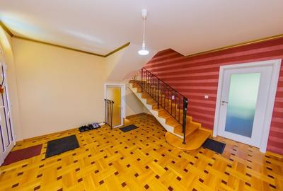 Casa cu 7 camere de vanzare la drumul principal cu 2 intrari - 8