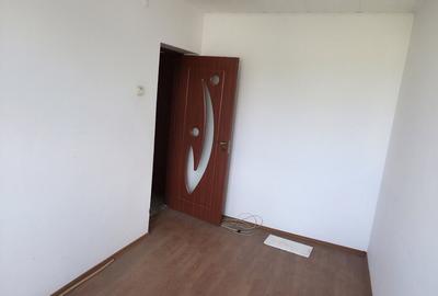 Apartament cu 3 camere semidecomandat în Central - 9
