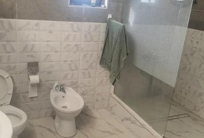 Casă cu 6 camere în Central - 1
