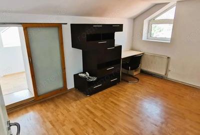 Apartament cu 3 camere semidecomandat, mobilat în Complex Studențesc - 2