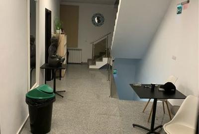 Spațiu comercial, de 230 mp, în Central - 11