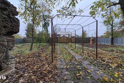 Casă cu 2 camere cu Teren 3052 Mp în Uliești - 1