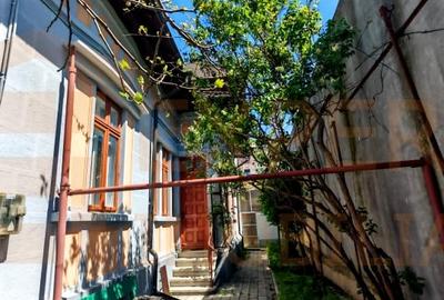 Casă individuală cu 8 camere cu Canalizare în Tomis II - 2