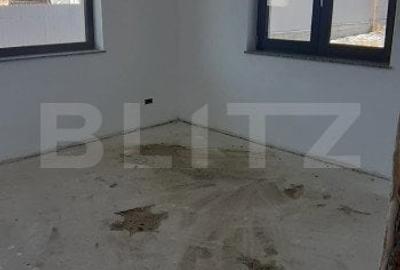 Casă cu 5 camere cu Teren 950 Mp în Central - 8