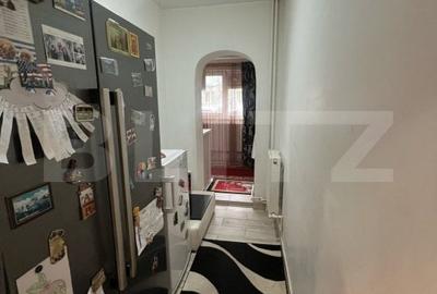 Apartament cu 3 camere, 55 mp, parter, zona George Enescu - 10