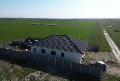 Casă Modernă de Vânzare 3 Camere, 2 Băi, Terasă Acoperită Zona în Dezvoltare - 5