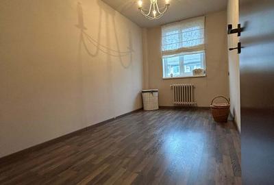 Apartament cu 3 camere decomandat în Motru - 7