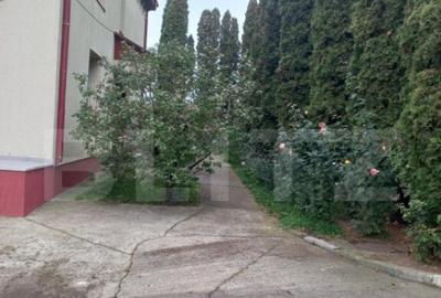 Casa individuala, 372 mp, 1339 mp teren, pretabila business, - 2