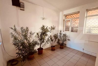 Spatiu comercial 121 mp, vitrina, 1 Mai - 9