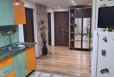 Apartament cu 3 camere decomandat în Petros - 7
