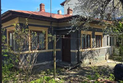 Casă individuală cu 3 camere cu Canalizare în Bucureștii Noi - 1