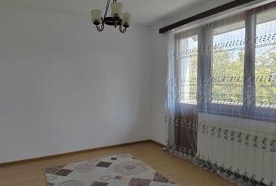 Apartament 3 camere, etajul 3/9, zona Nord- Spitalul Judetea Apartament 3 camere, etajul 3/9, zona Nord- Spitalul Judetea - 12