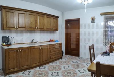 Casă cu 6 camere cu Teren 1178 Mp în Cetate - 10