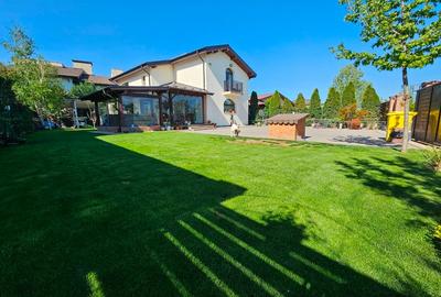 Vila ideală pentru familie, cu panouri fotovoltaice, situată în livadă - 2