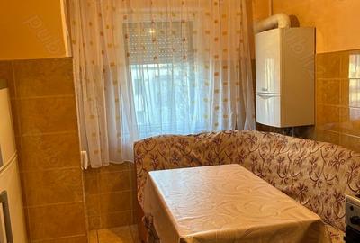 Apartament cu 4 camere decomandat în Micro 15 - 1