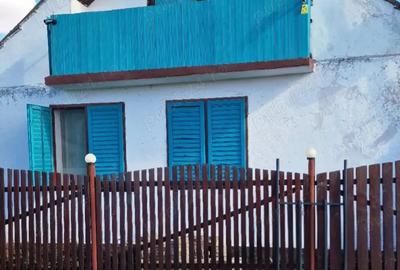 Casa de vanzare ,teren generos - 2