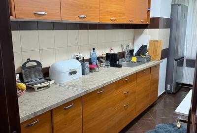 Apartament cu 2 camere semidecomandat în Metro 1 - 6