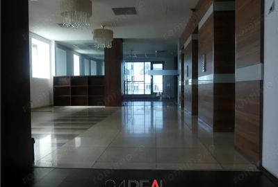 Spațiu comercial, în Universitate - 11