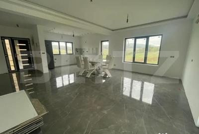 Casă cu 3 camere cu Teren 1100 Mp în Central