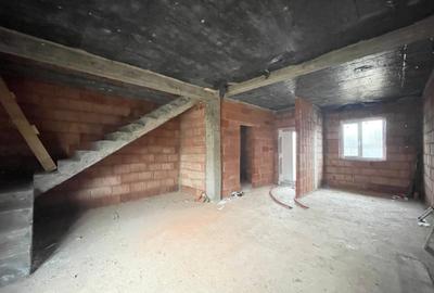 Duplex cu 4 camere cu Canalizare în Urseni - 2