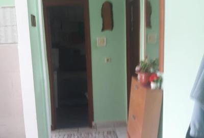Vand apartament cu 2 camere cf. 1, decomandat, etaj 4/4, zoan Bld.  Panduurilor - 7