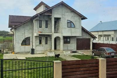 Casă în Central - 1