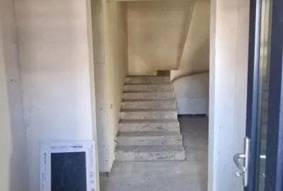 Casă cu 4 camere semidecomandat cu Teren 350 Mp în Jucu - 6