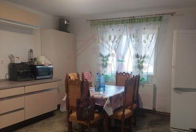 CASA DE VACAN?A 5 CAMERE,POINANA MARULUI, JUD.CARA?-... - 2