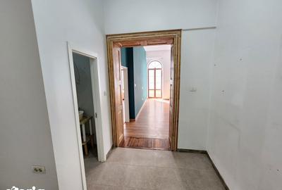 Apartament cu 2 camere în P-ța Unirii