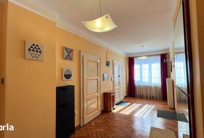 Apartament cu 3 camere decomandat, mobilat în Central - 3