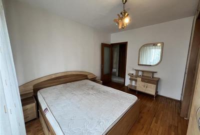 Apartament 3 camere, 2 bai , intrare Racadau - 11